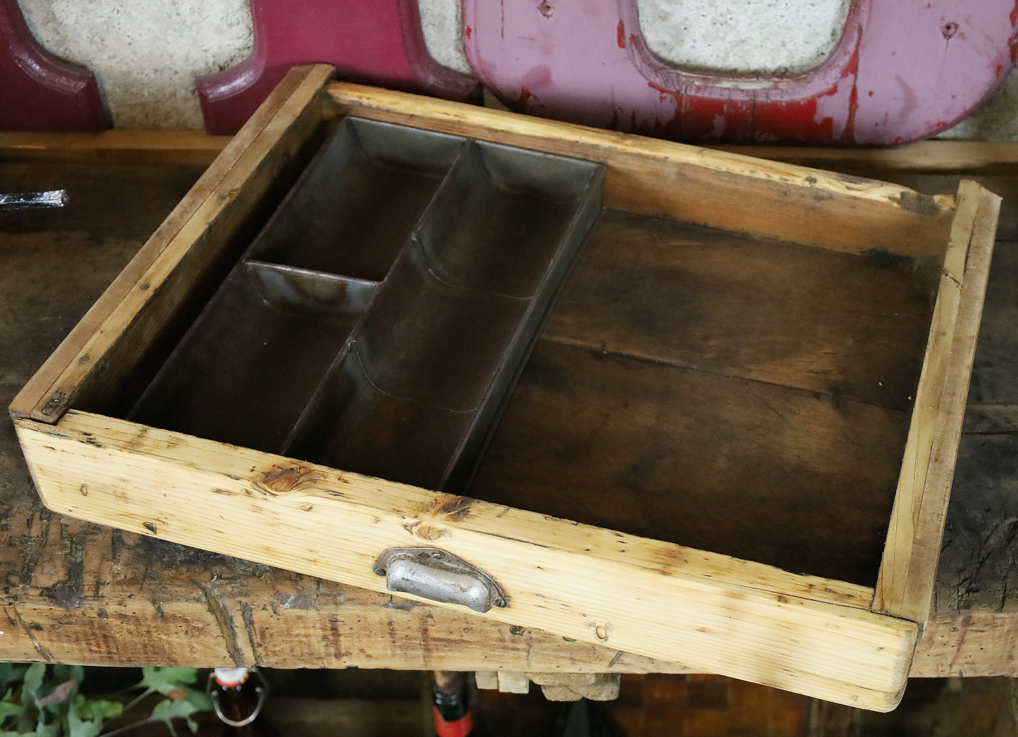 Werkbank, établi, Werktisch z.B. als TV Sideboard