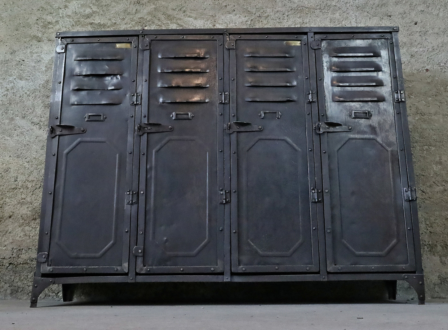 Kommode / Spind "Schwartz-Hautmont"