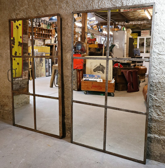 Duo Eisenfenster verspiegelt