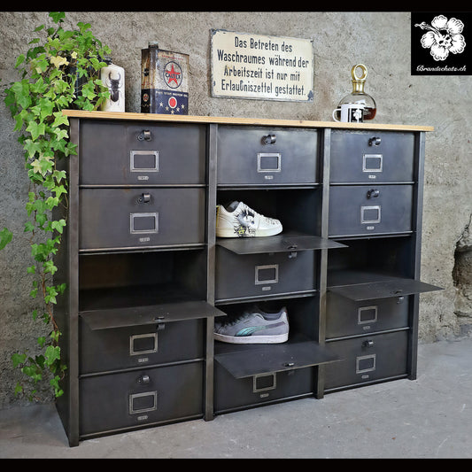 Strafor 15türiger Klappschrank / Aktenschrank