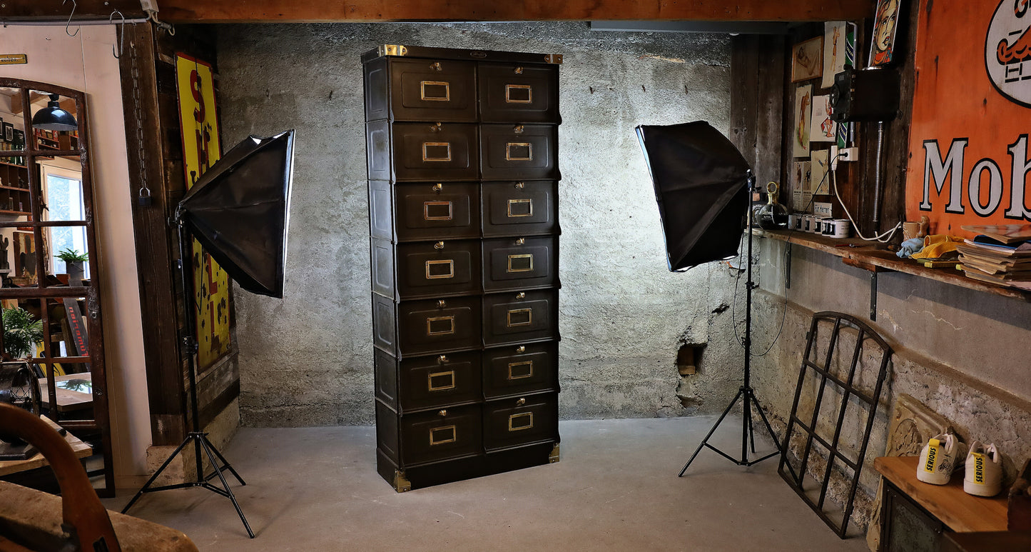 Strafor 30-door folding cabinet / filing cabinet