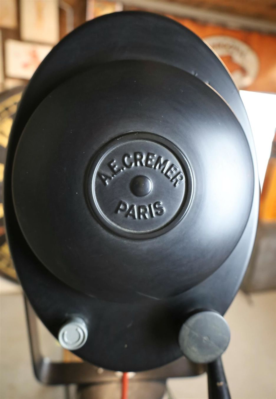 A.E. Cremer Spot Scheinwerfer auf Stativ