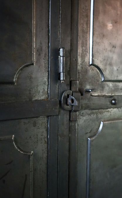 3-door locker / wardrobe