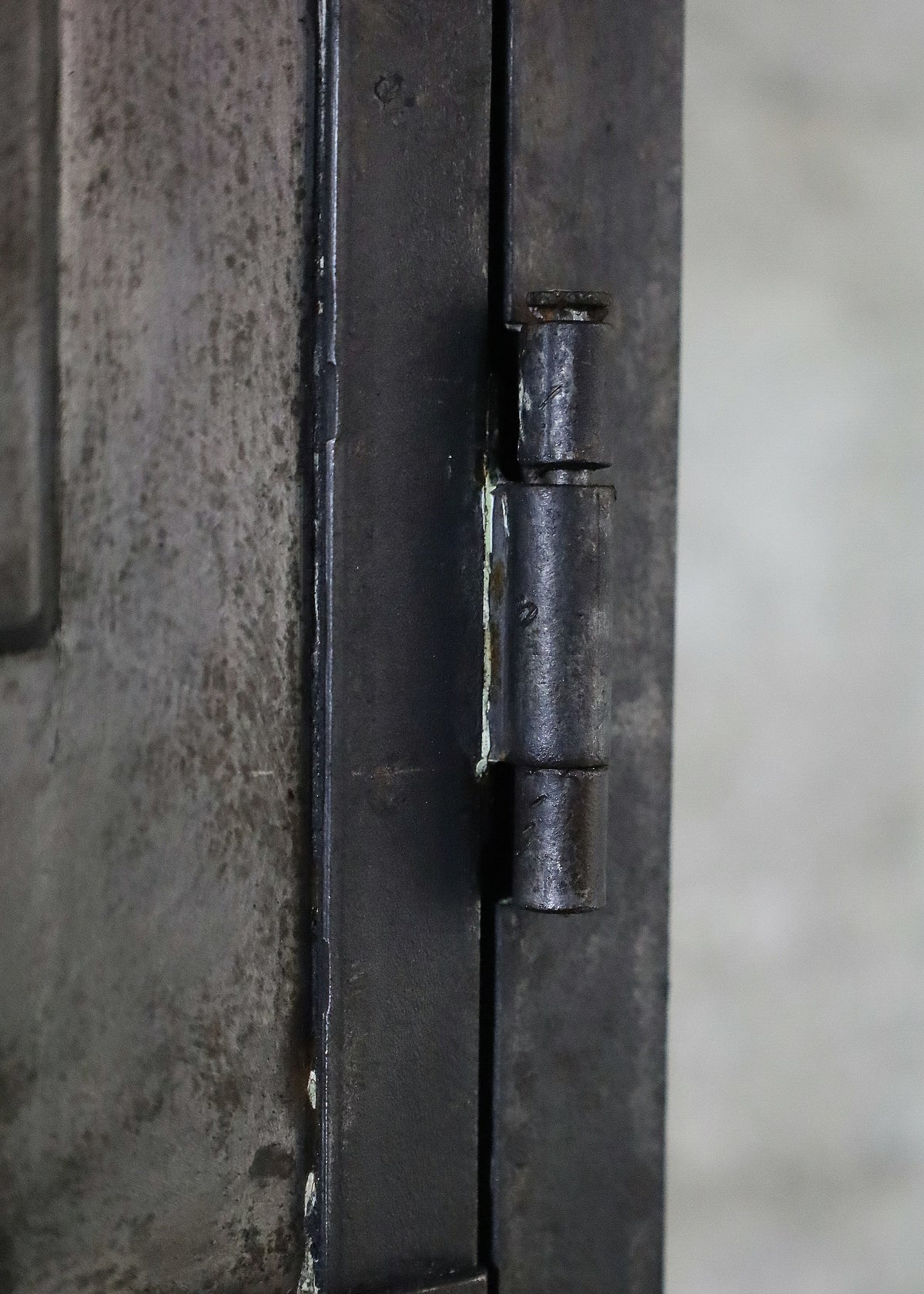 3-door locker / wardrobe