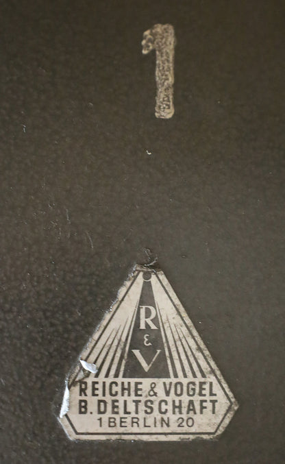 AE Cremer Spotlight on Tripod