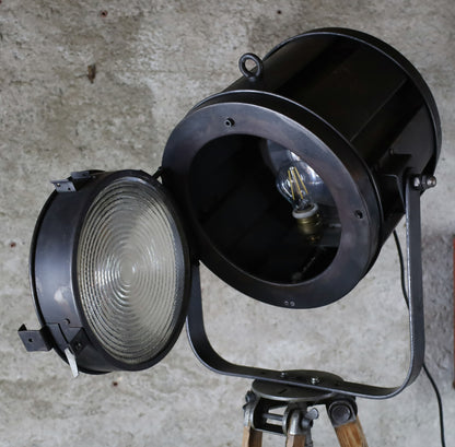 AE Cremer Spotlight on Tripod