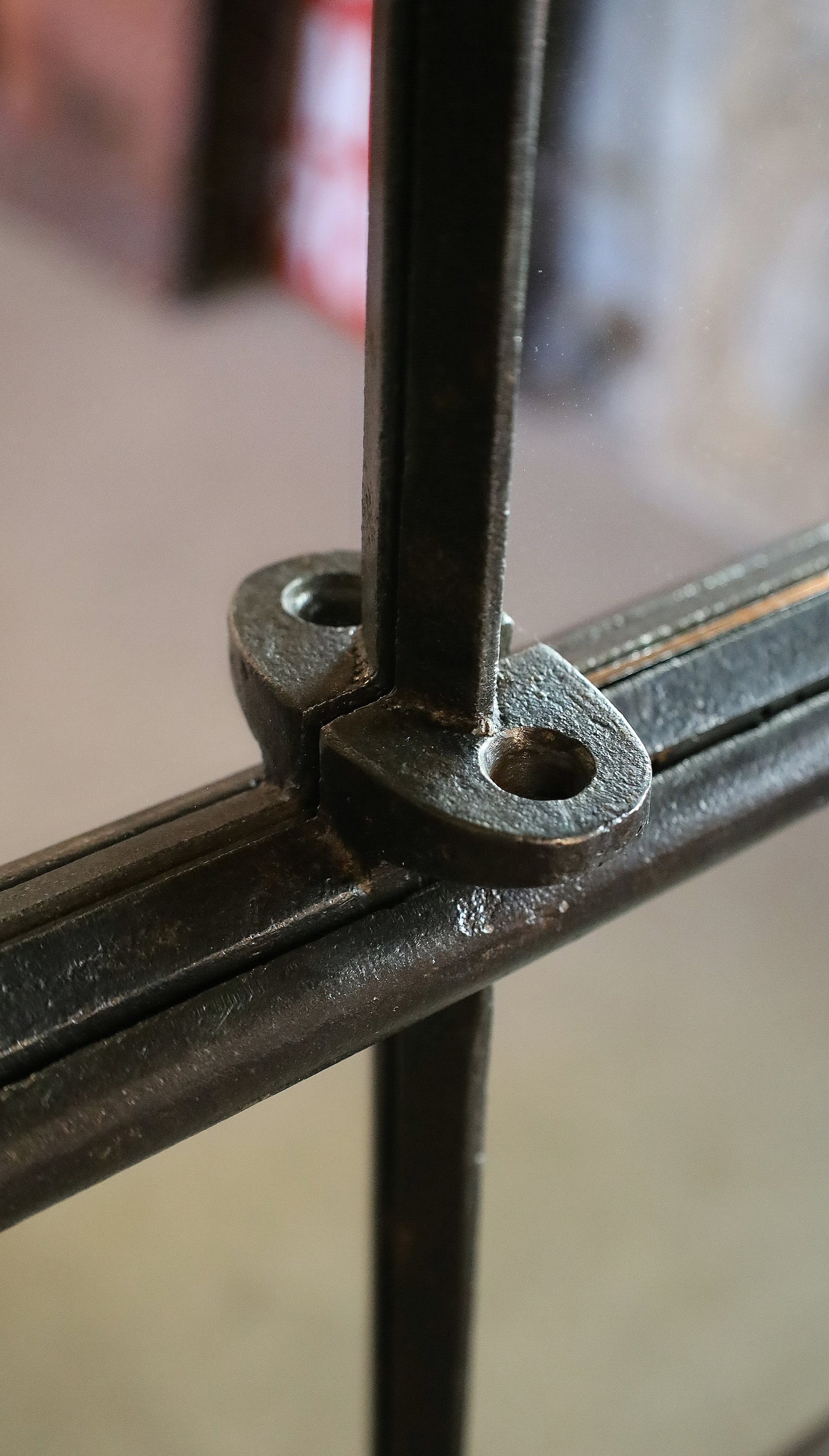 englisches Gusseisenfenster, Segmentbogenfenster verspiegelt