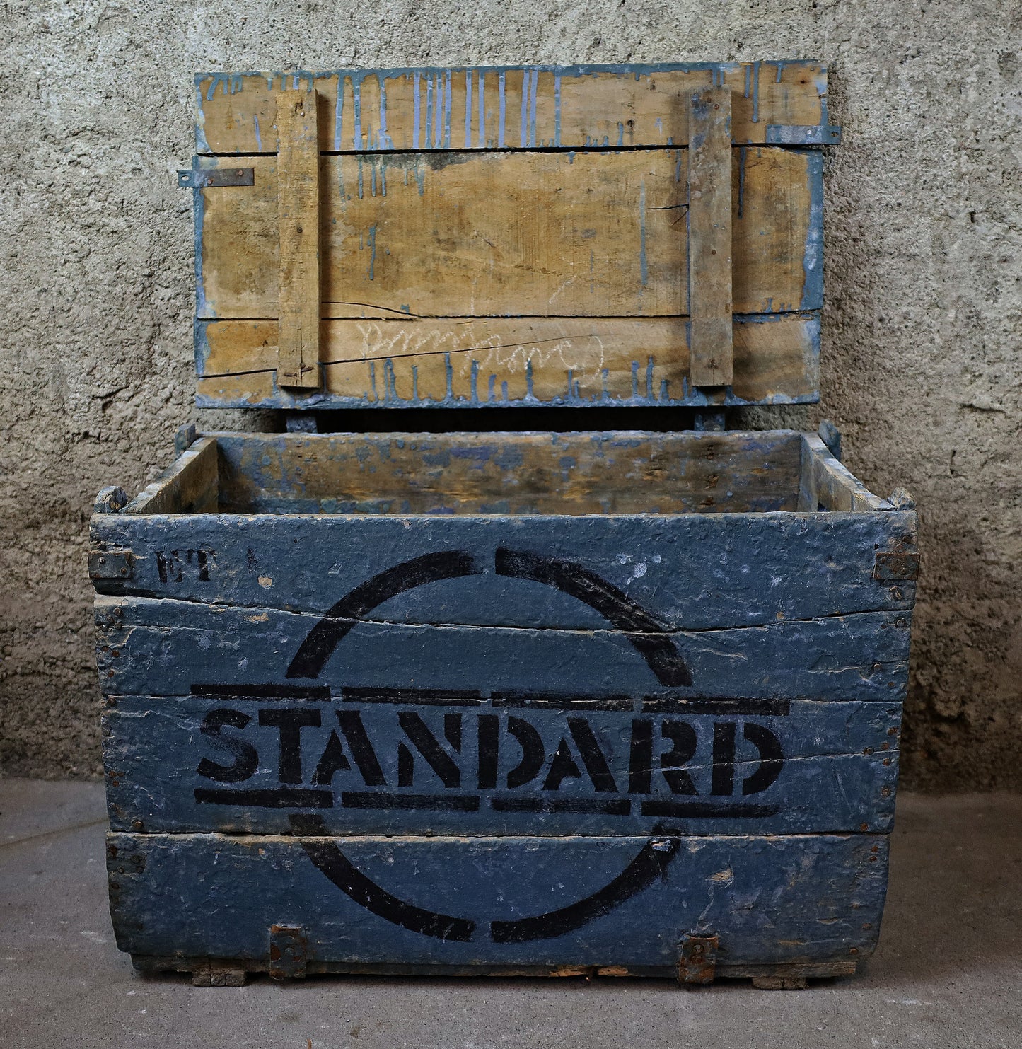 Standard Oil Truhe/Kiste