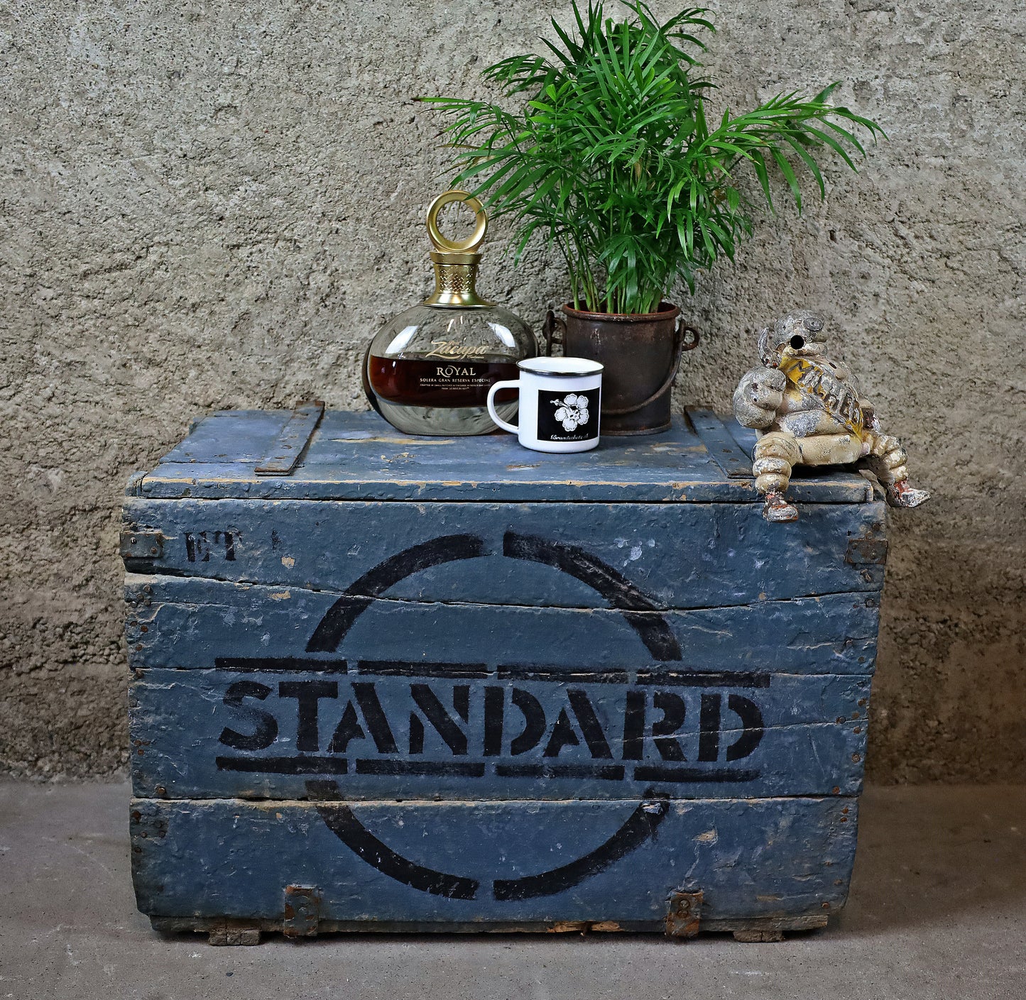 Standard Oil Truhe/Kiste