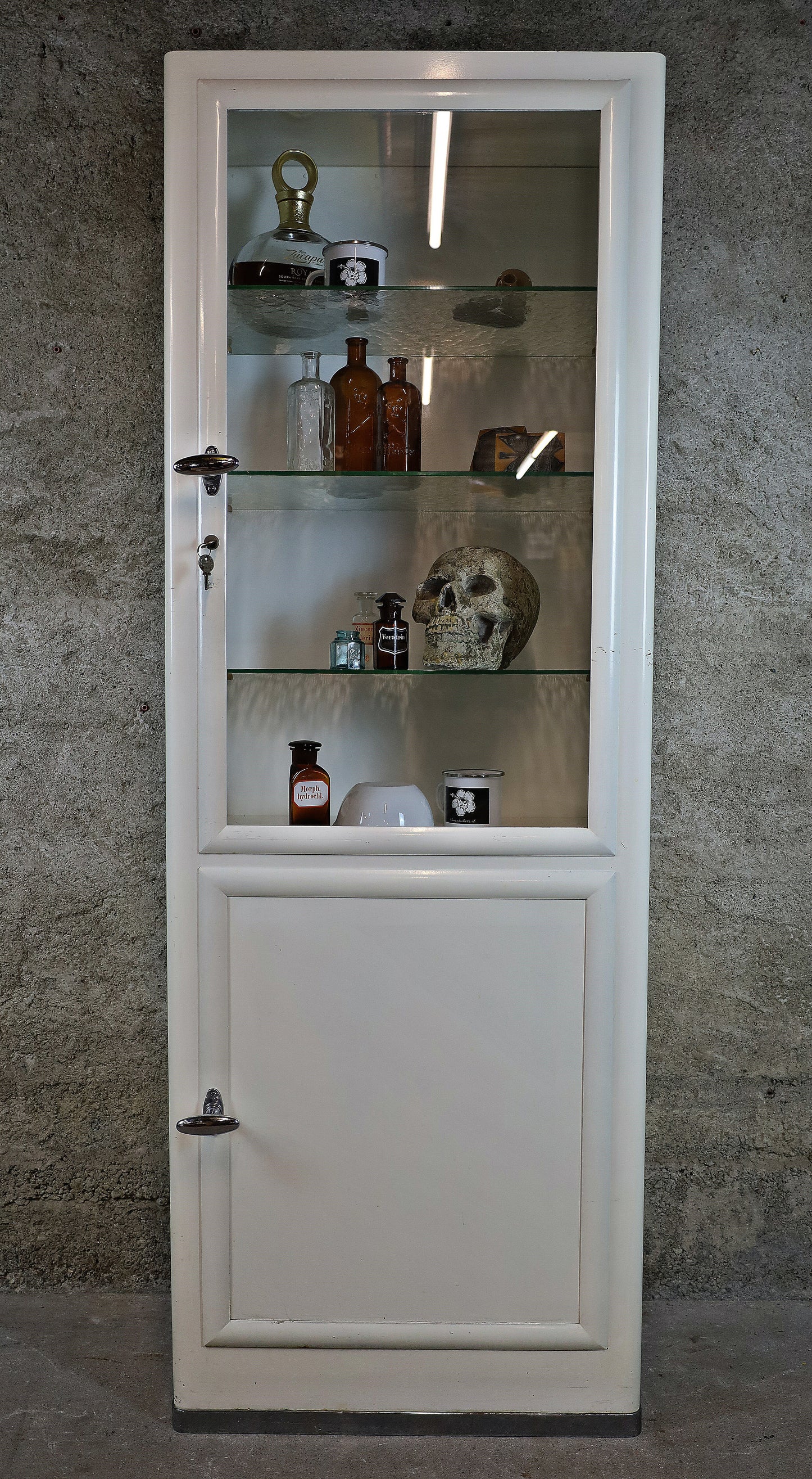 Medizinschrank, Arztvitrine, Arztschrank, Spitalschrank