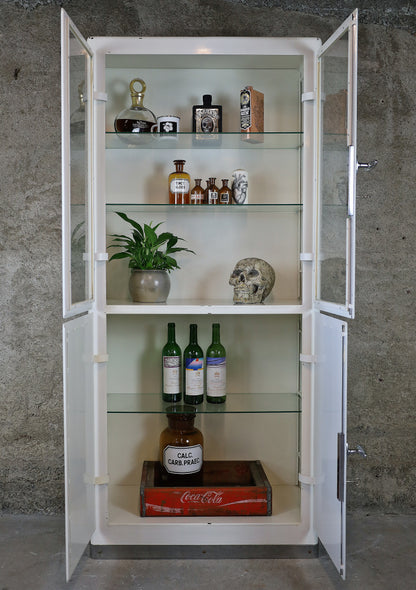 Medizinschrank, Arztvitrine, Arztschrank, Spitalschrank