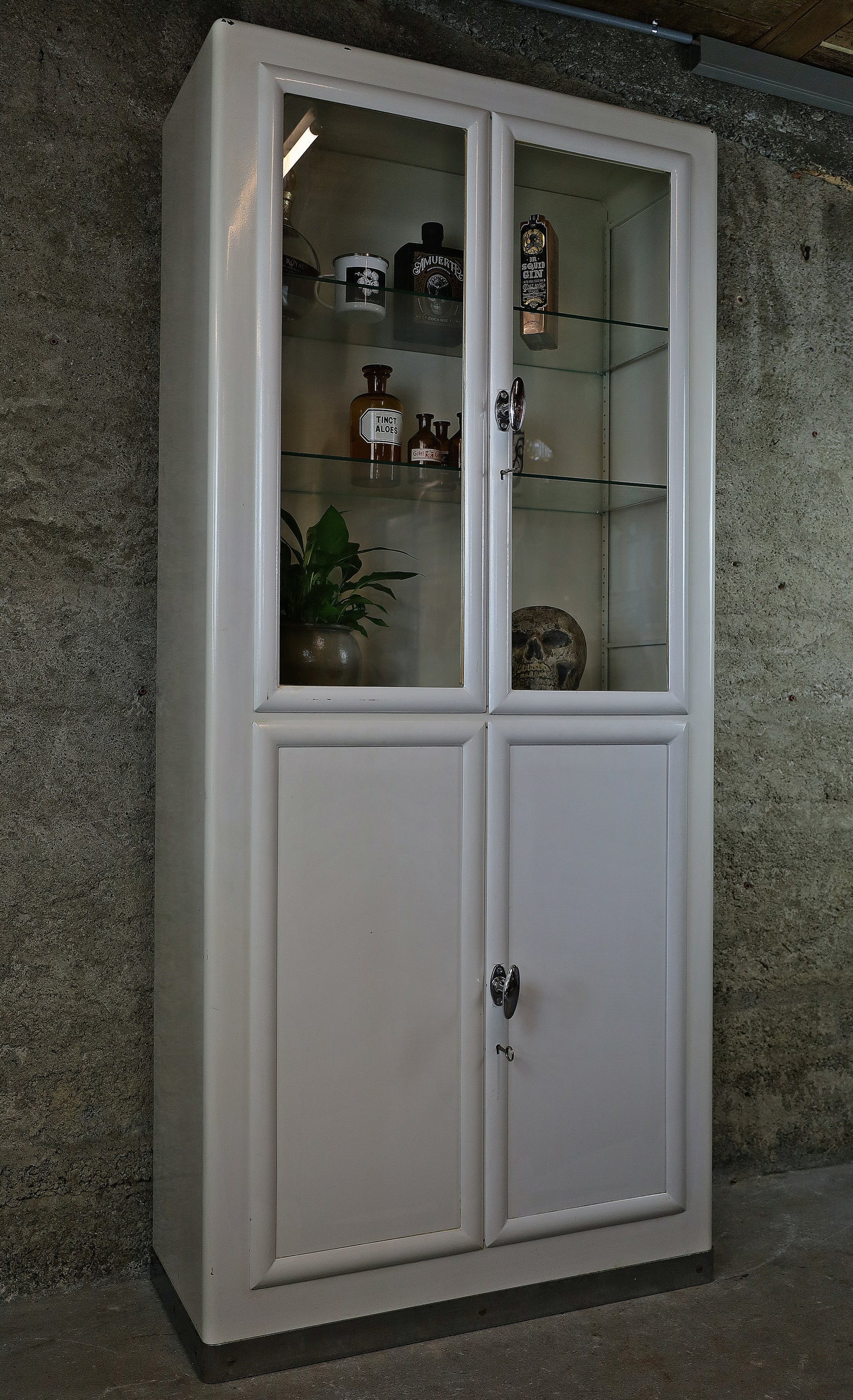 Medizinschrank, Arztvitrine, Arztschrank, Spitalschrank