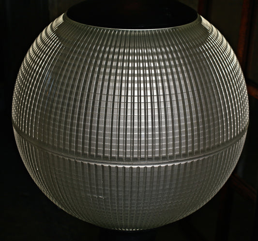 Holophane Stehleuchte, Lampe, Stehlampe auf kl. Gussfuss