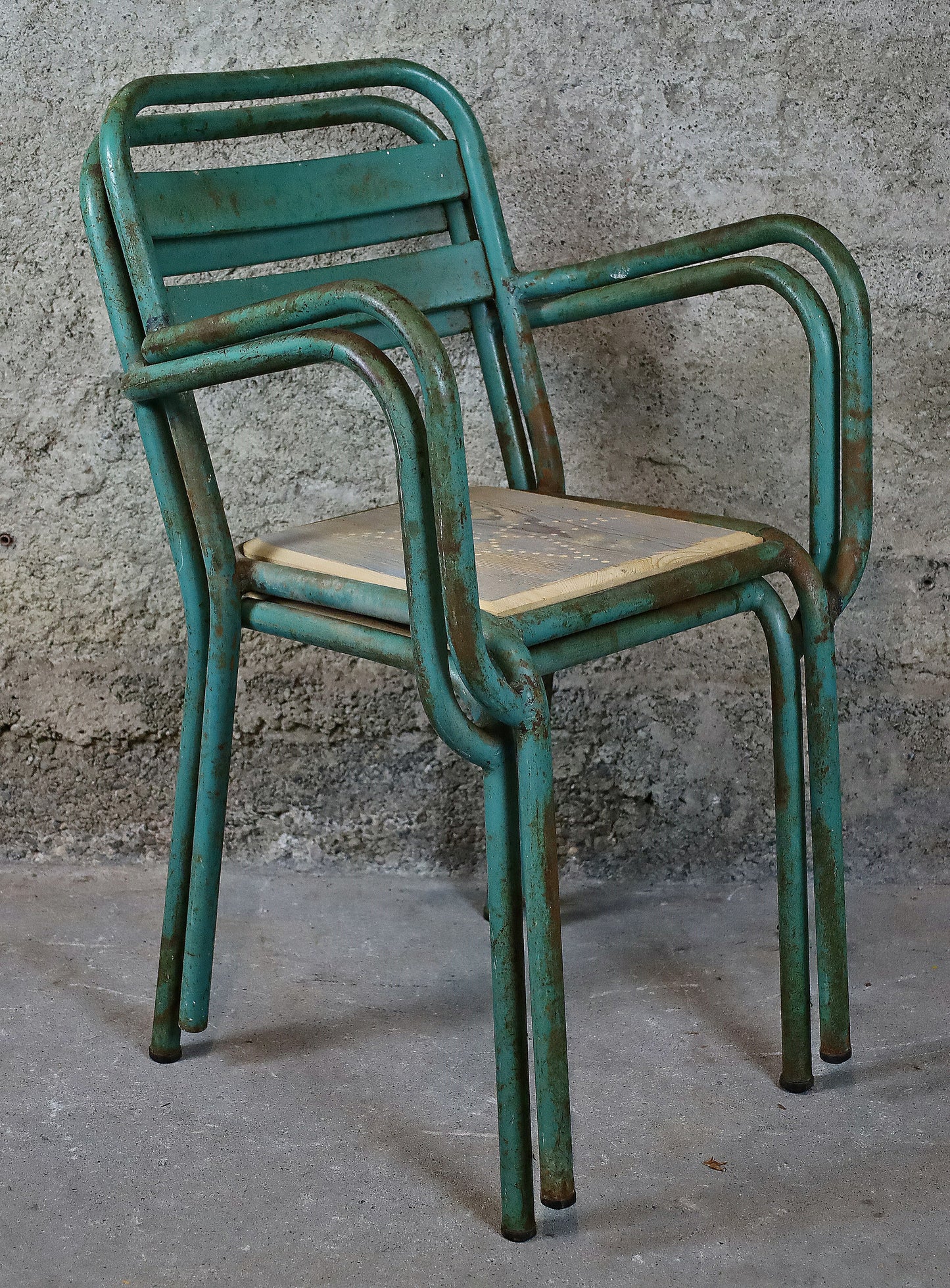 Paar Tolix T2 Stühle von Xavier Pauchard