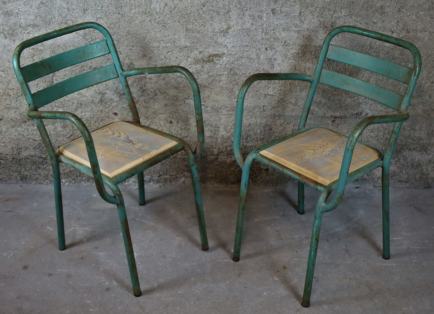 Paar Tolix T2 Stühle von Xavier Pauchard