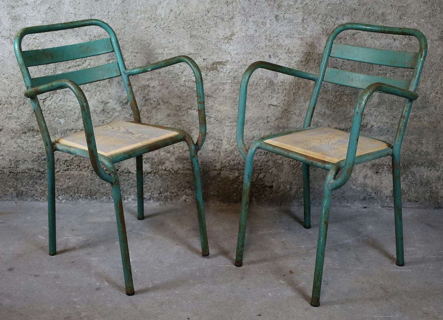 Paar Tolix T2 Stühle von Xavier Pauchard