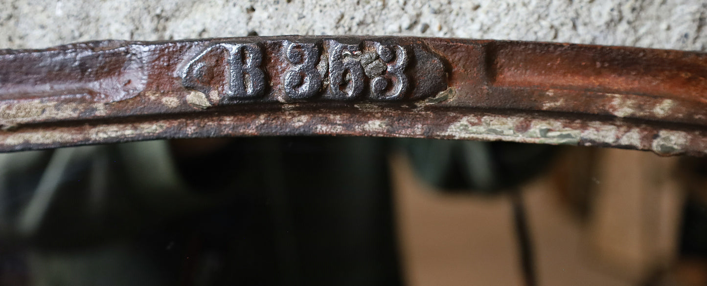 Gusseisenfenster, Segmentbogenfenster verspiegelt