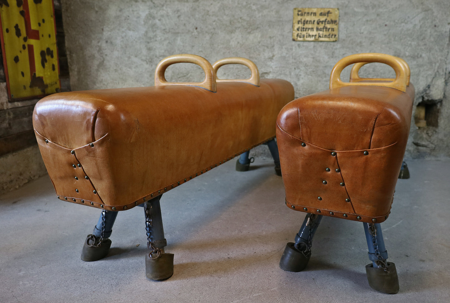 Schuhbank aus einem alten Pauschenpferd/Turnbock XL