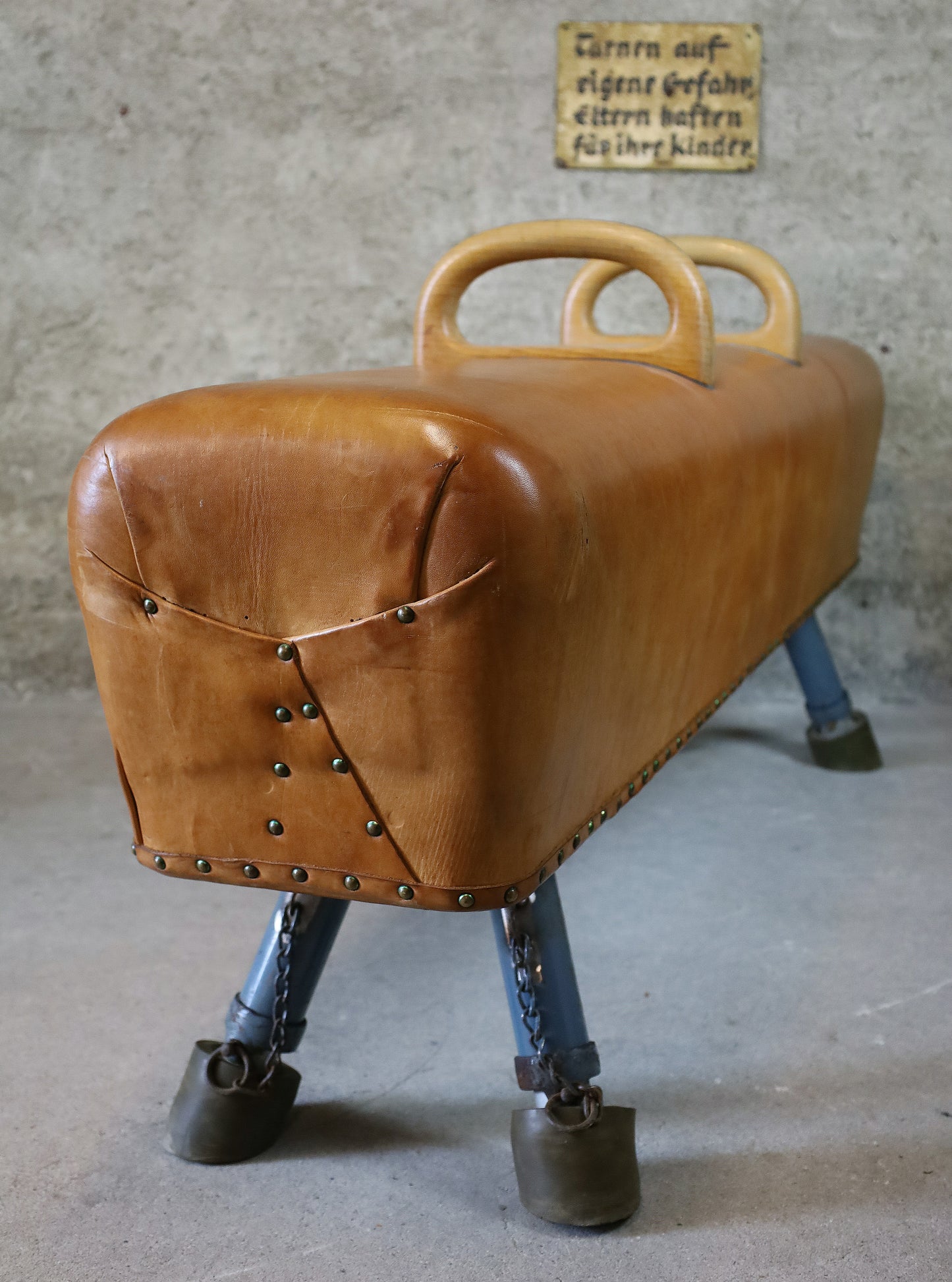 Schuhbank aus einem alten Pauschenpferd/Turnbock XL