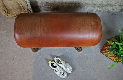 Schuhbank aus einem alten Turnbock / Sprungbock