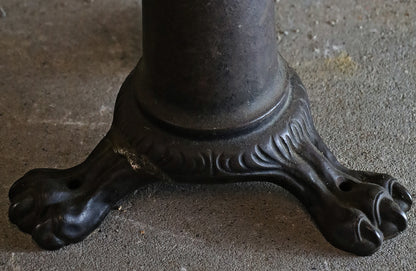 Singer Tatzenhocker, Werkstatthocker