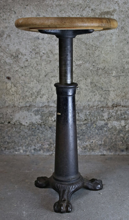 Singer Tatzenhocker, Werkstatthocker