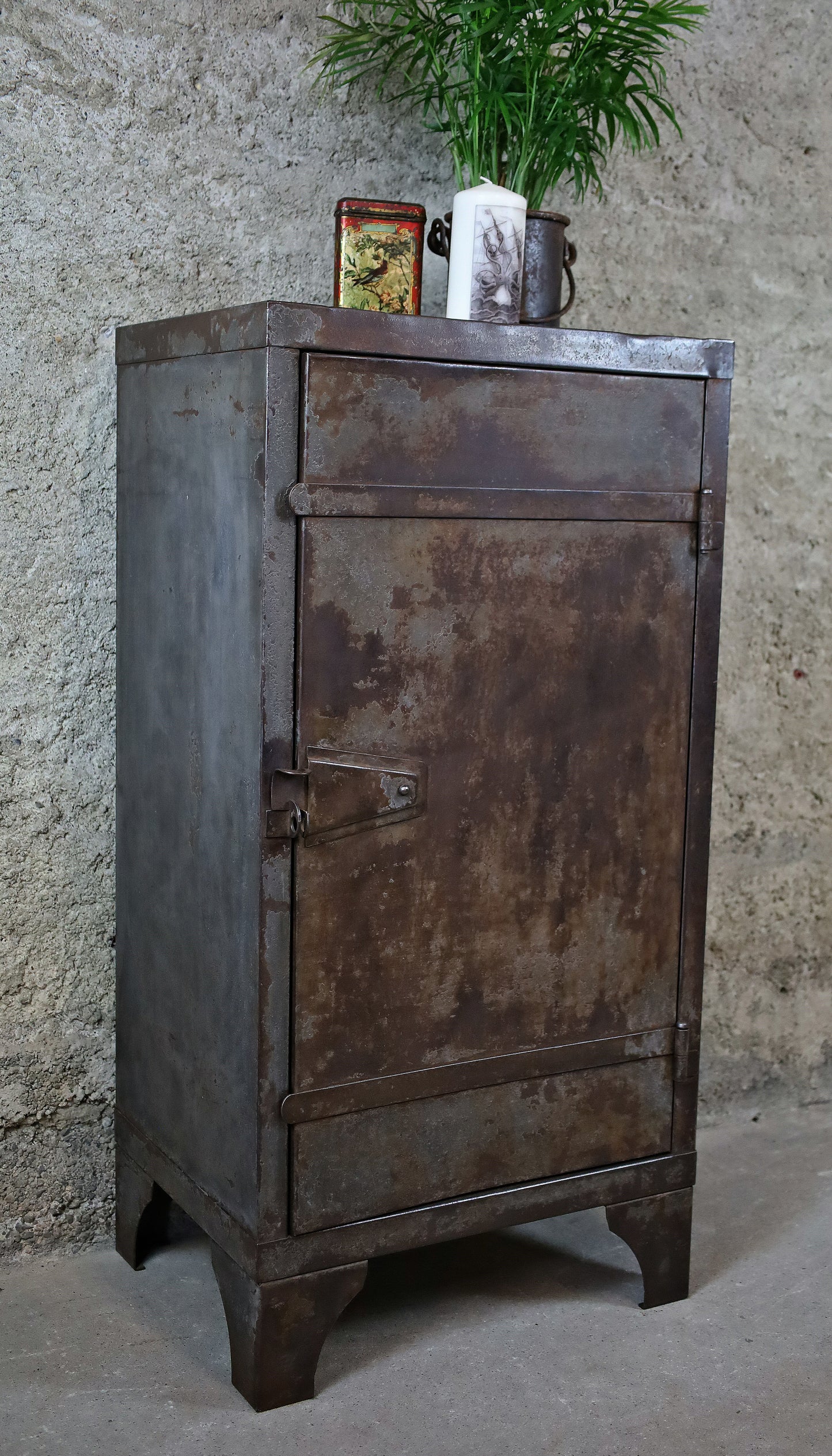 Strafor Chest of Drawers / Sideboard