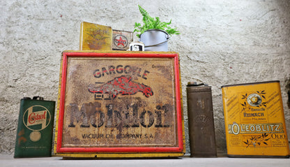 Gargoyle Mobiloil Truhe/Kiste