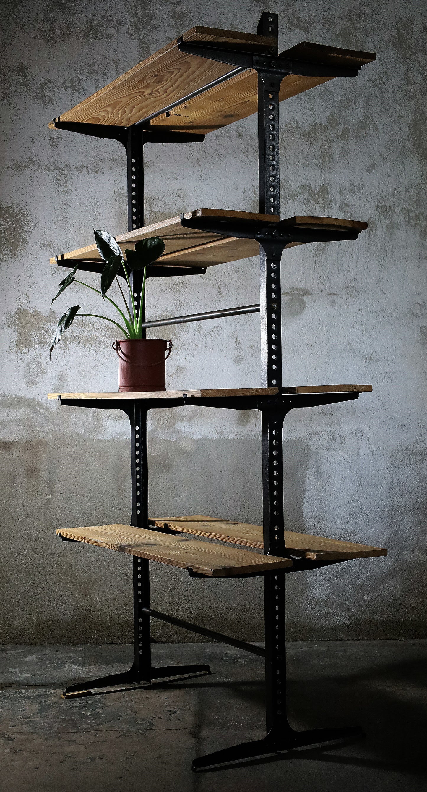 genietetes Regal / Raumteiler / Raumtrenner