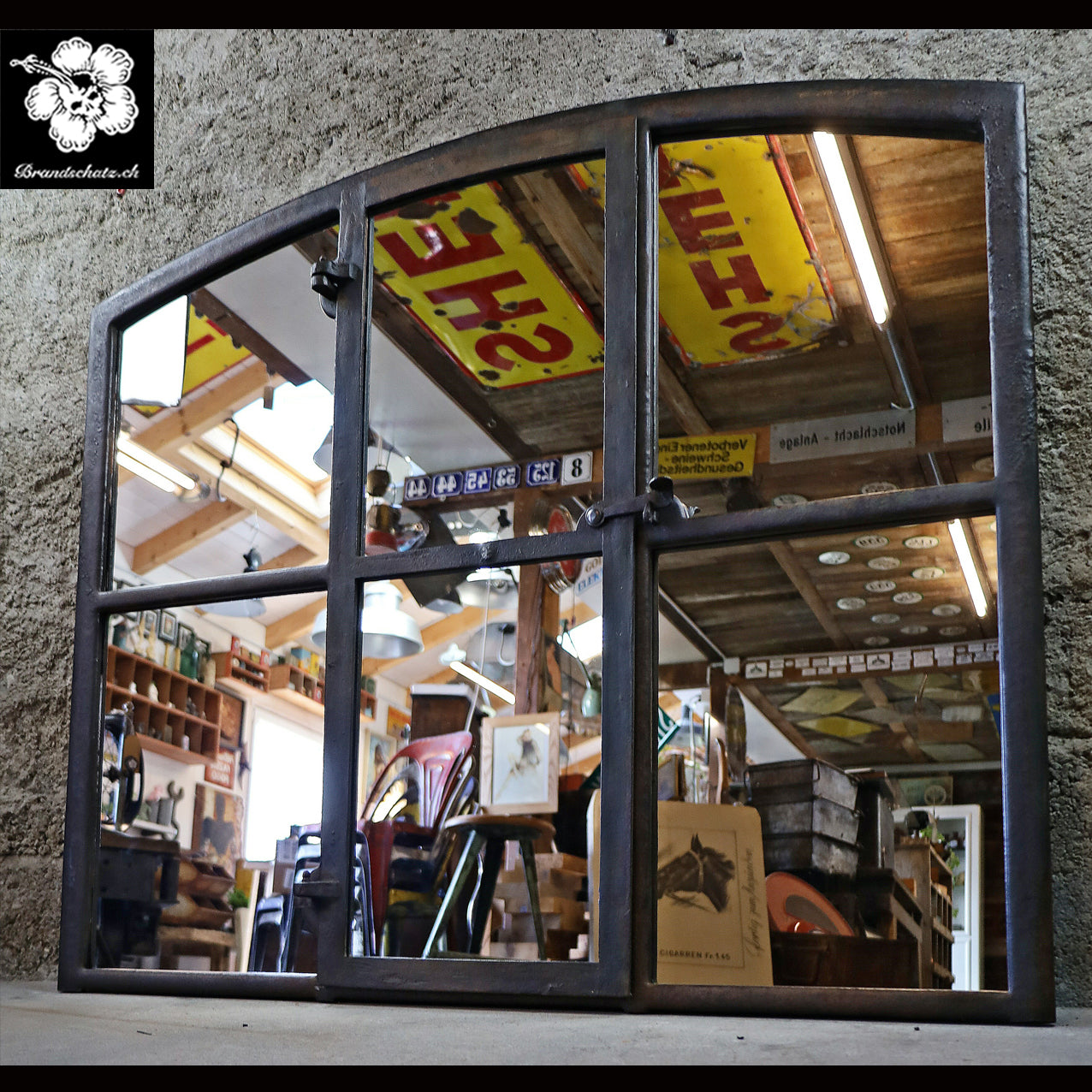 Gusseisenfenster, Segmentbogenfenster verspiegelt