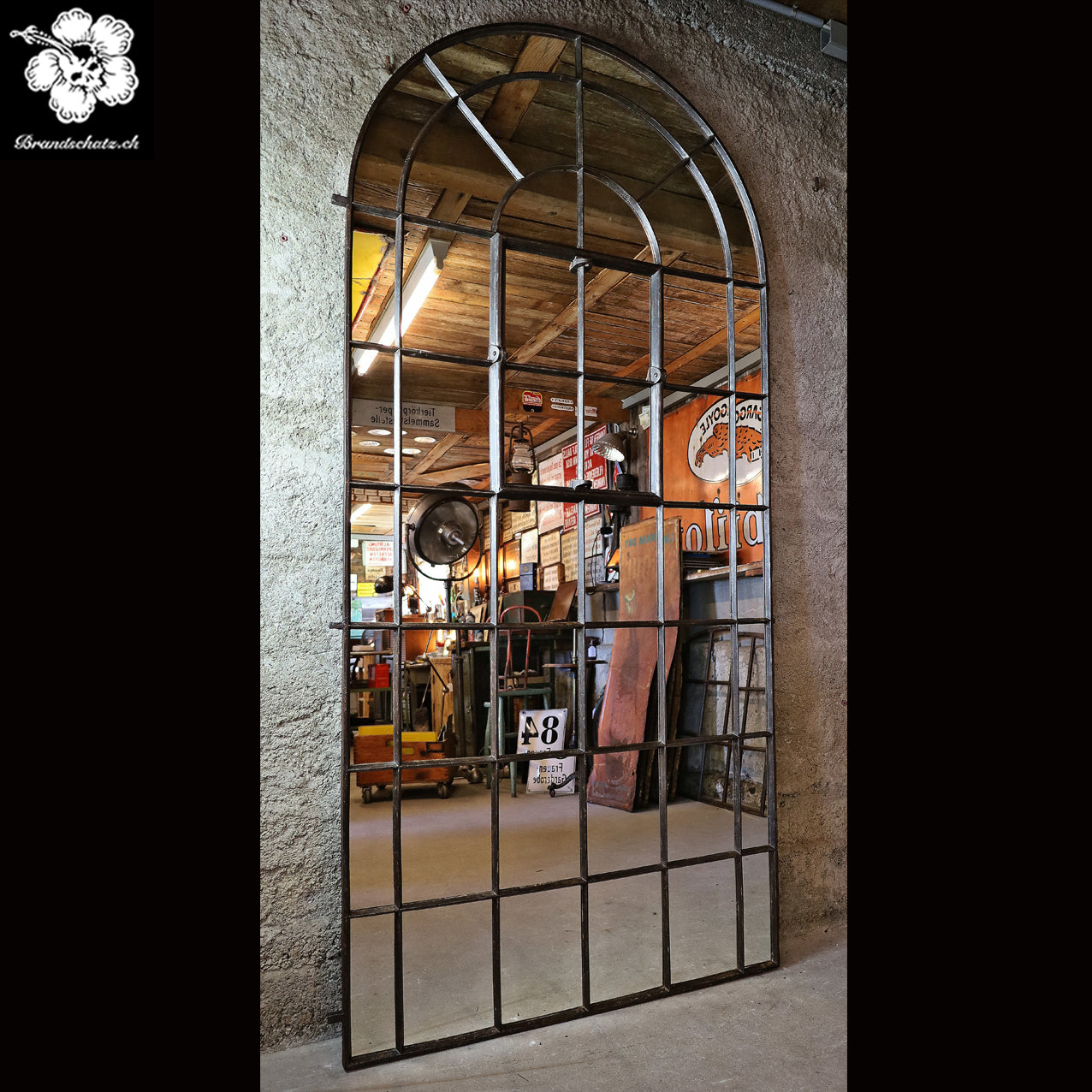 englisches Gusseisenfenster, Segmentbogenfenster verspiegelt