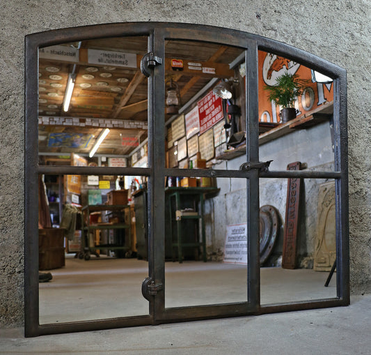 Gusseisenfenster, Segmentbogenfenster verspiegelt