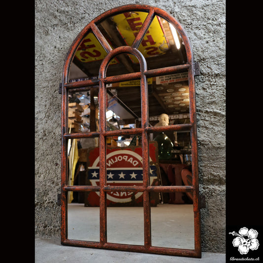 Gusseisenfenster, Segmentbogenfenster verspiegelt