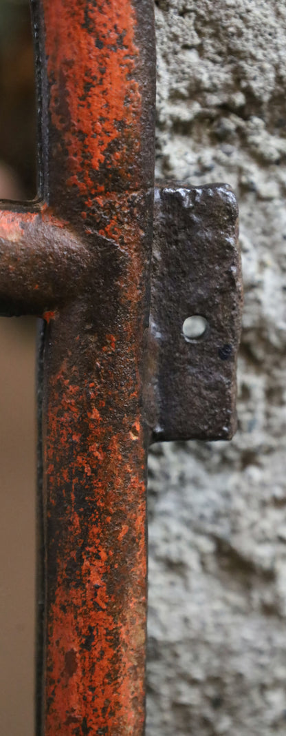 Gusseisenfenster, Segmentbogenfenster verspiegelt
