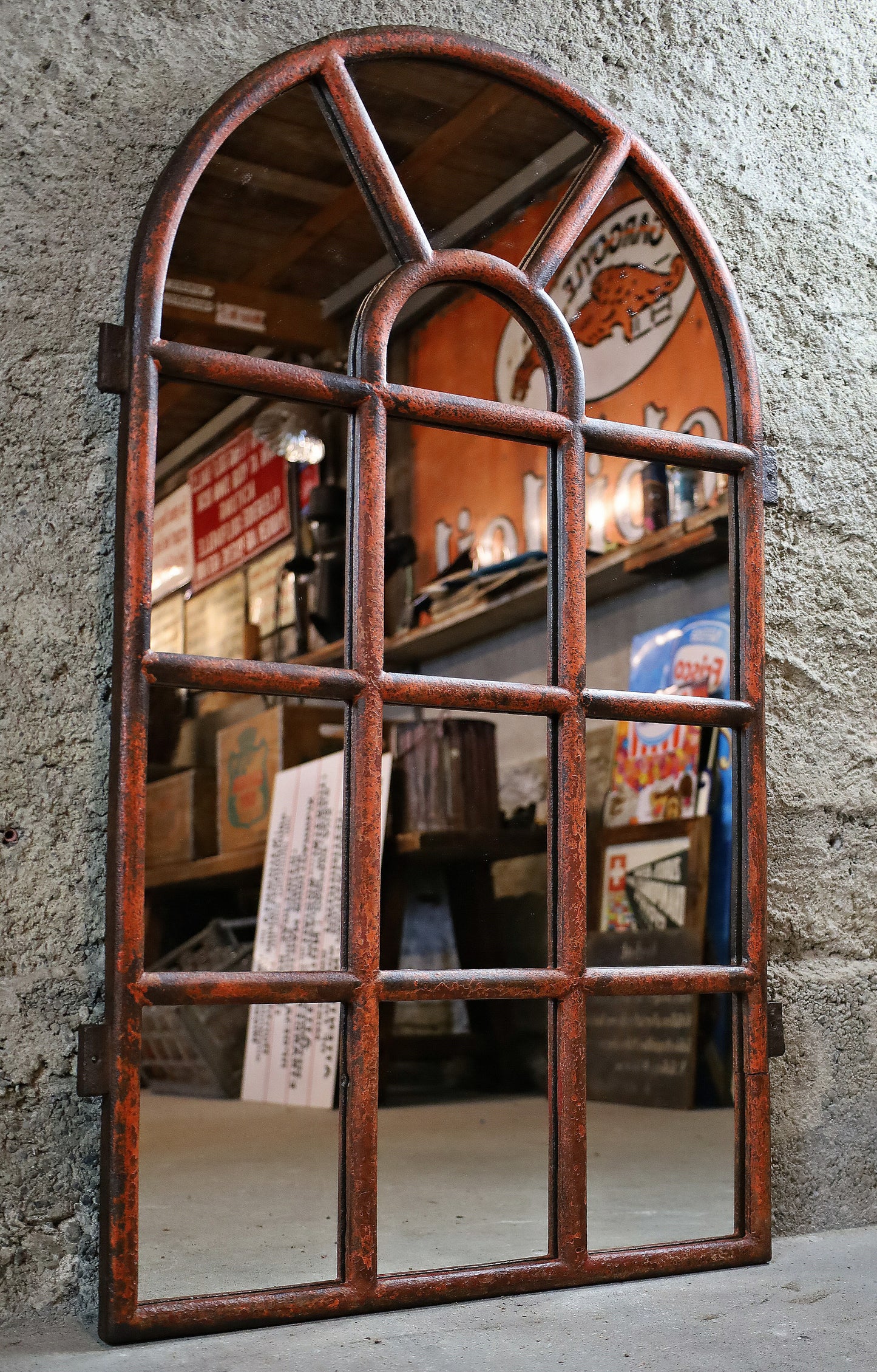 Gusseisenfenster, Segmentbogenfenster verspiegelt