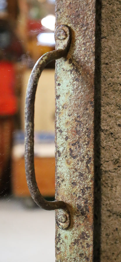 Duo Eisenfenster verspiegelt