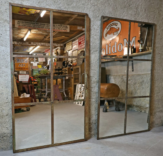 Duo Eisenfenster verspiegelt