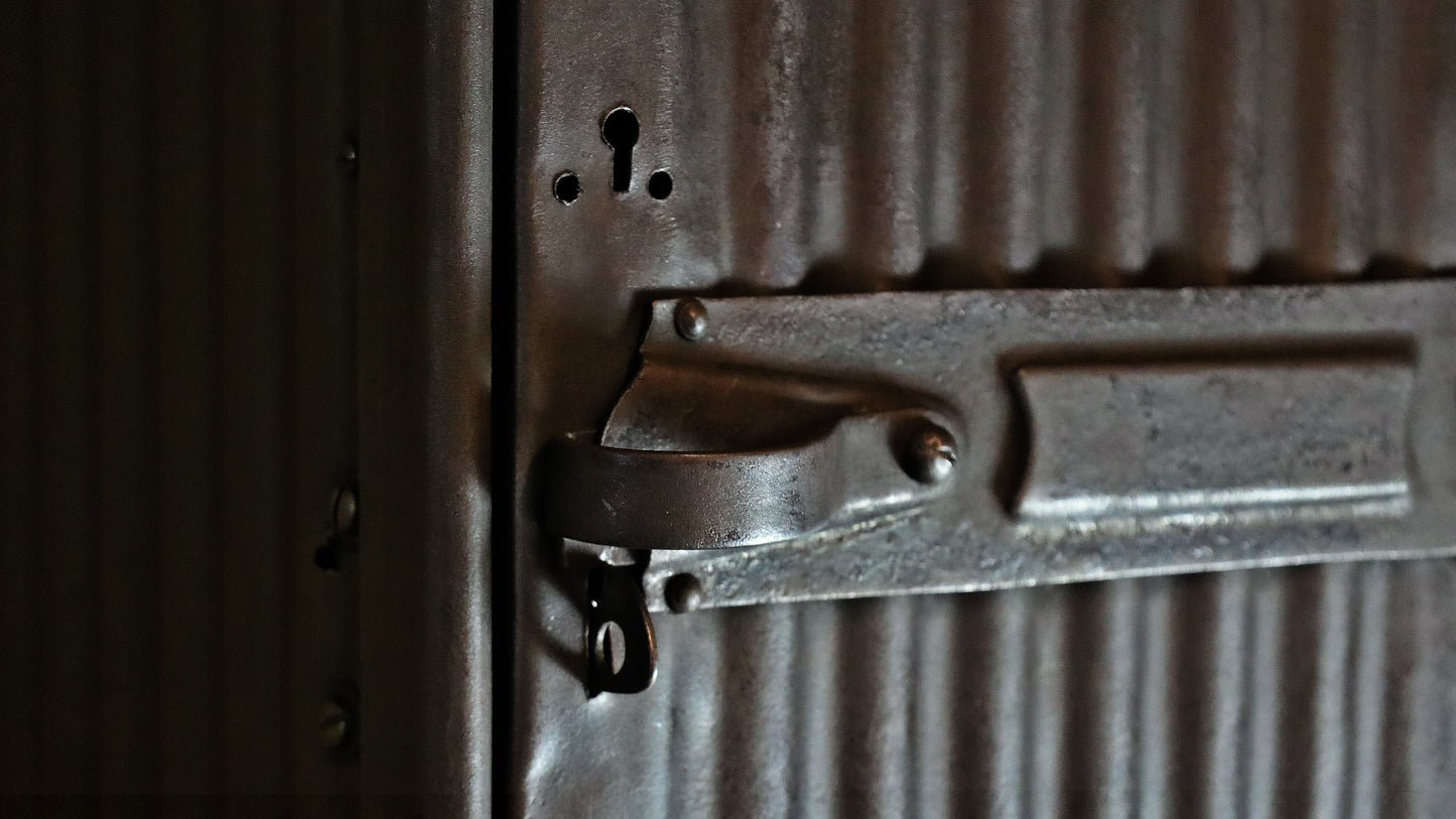 Strafor 1türiger Spind / Vestiaire Z