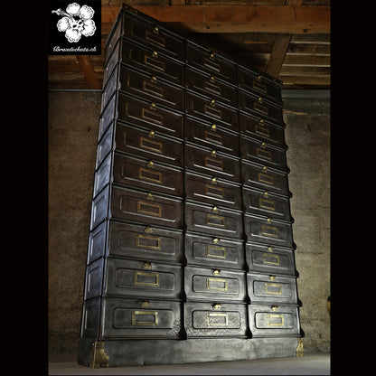 Strafor 30türiger Klappschrank / Aktenschrank