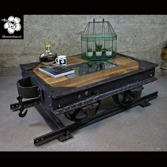 Couchtisch aus altem Minen Wagen / Lore, Minenlore A. Petolat Dijon