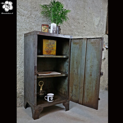 Strafor Chest of Drawers / Sideboard