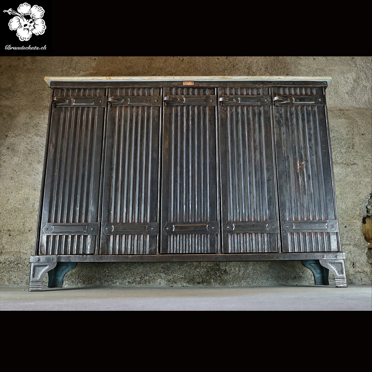 Strafor Kommode / Sideboard