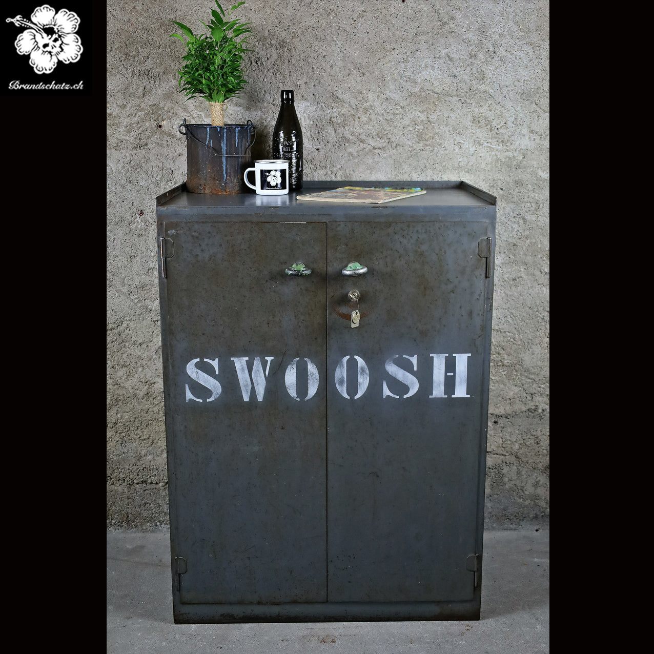 Vidmar Werkstattschrank, Werkzeugschrank, Schuhschrank "Swoosh"