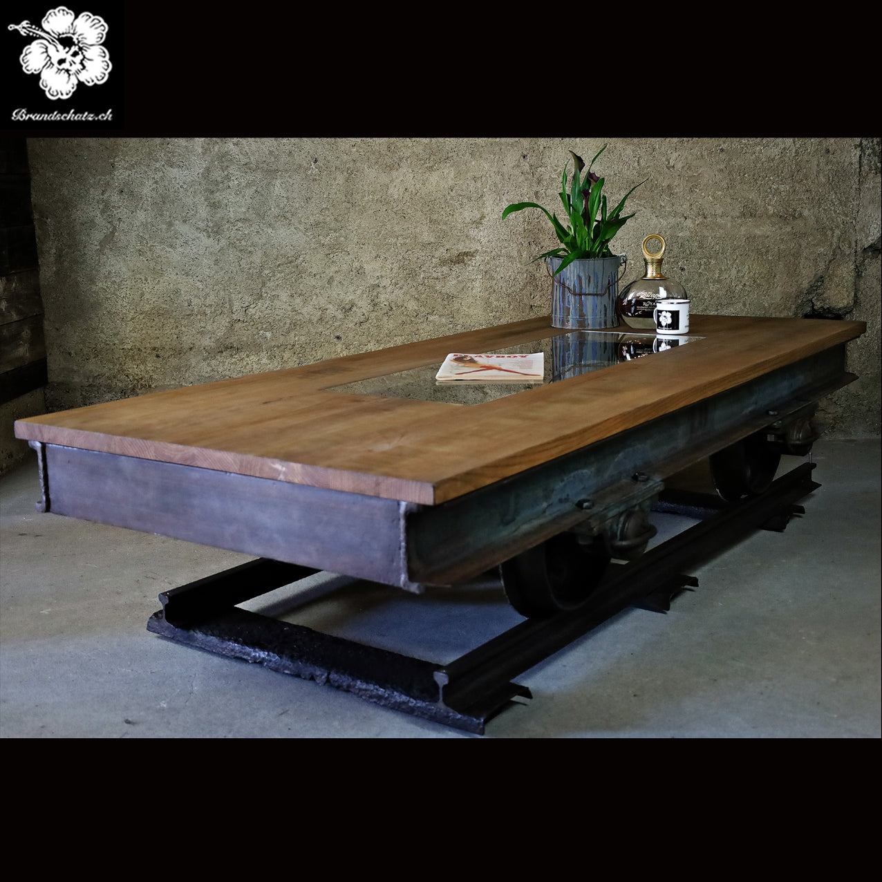 XXL Couchtisch aus altem Minen Wagen / Lore, Minenlore