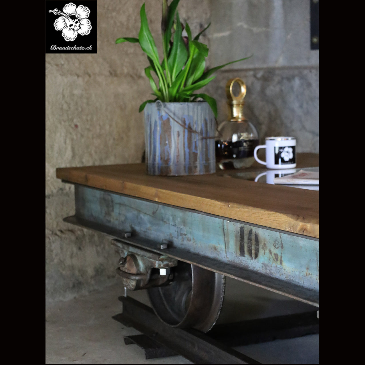 XXL Couchtisch aus altem Minen Wagen / Lore, Minenlore